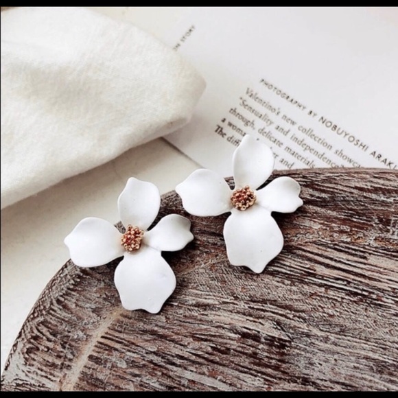 ⚜️• Artesian Moon Flower Handmade Ear- - Picture 2 of 4